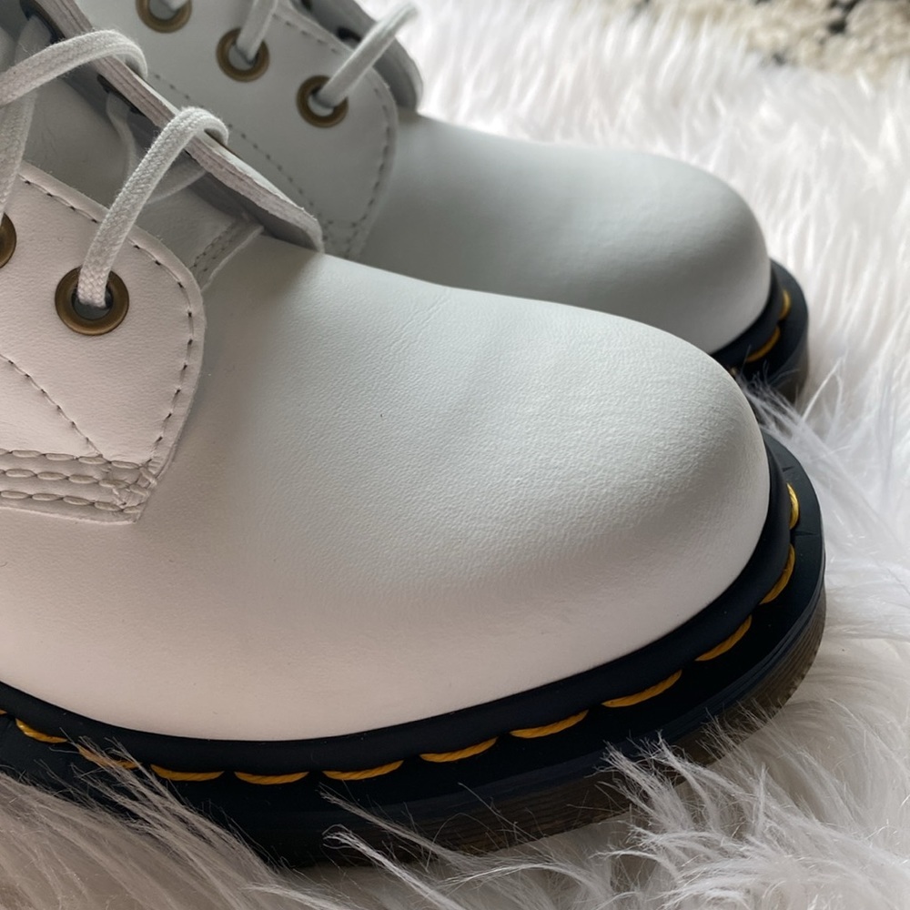 SALE!! DR MARTENS 1460 Vegan Combat Boots white black - Picture 5 of 9